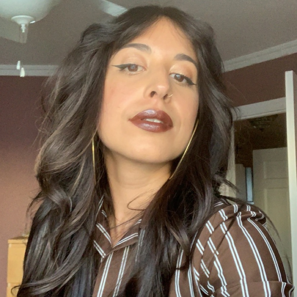 Meet your Posher, Alyssa